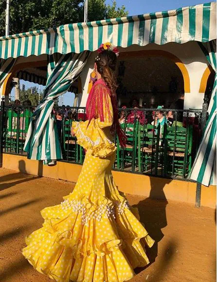 Correlación Preguntar mundo Fotos: Así visten de flamenca las 'influencers' en la Feria de Abril | El  Correo