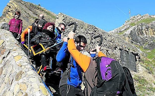 La institución foral quiere abrir todos los atractivos del territorio a las personas con alguna diversidad funcional. En la imagen, Gaztelugatxe. 