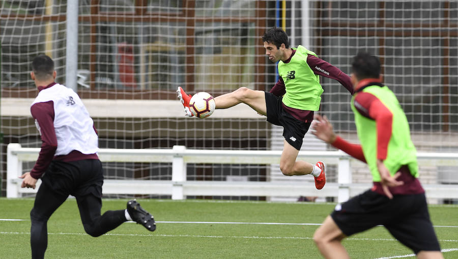 Susaeta ha centrado la atención de la sesión, después de la cual ha leído el comunicado de su despedida