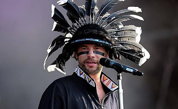 Jamiroquai con su clásico tocado