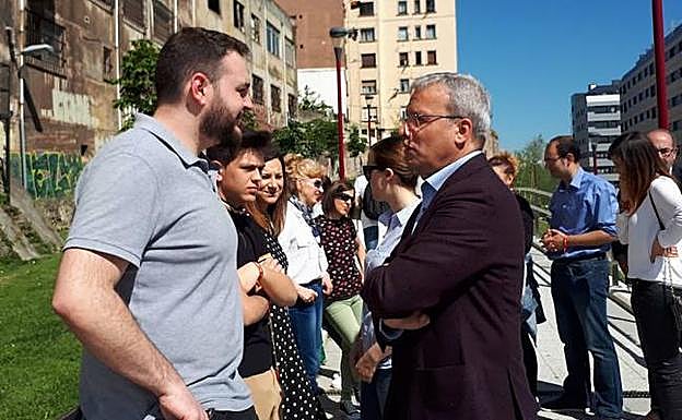 El exconsejero aspira a ampliar las ayudas a la emancipación. 