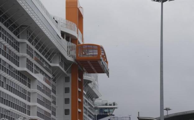 Uno de los ascensores del crucero. 