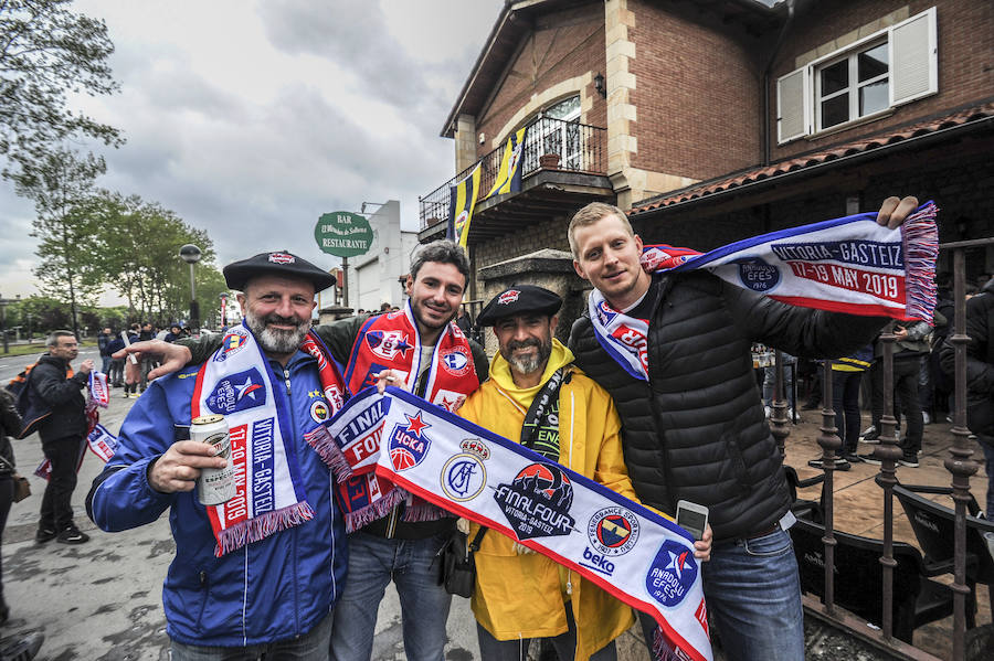 Fotos: Los exteriores del Buesa viven la fiesta del baloncesto europeo