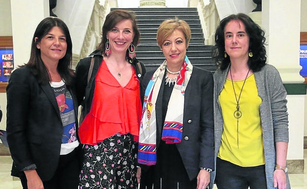 Amaia Ruiz, Angeline Danel, Cristina Mendia y Lorena Fernández.