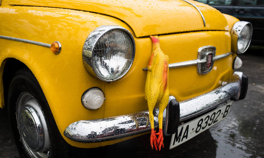 Fotos: Los coches clásicos más impresionantes que se han dado cita hoy en Plentzia