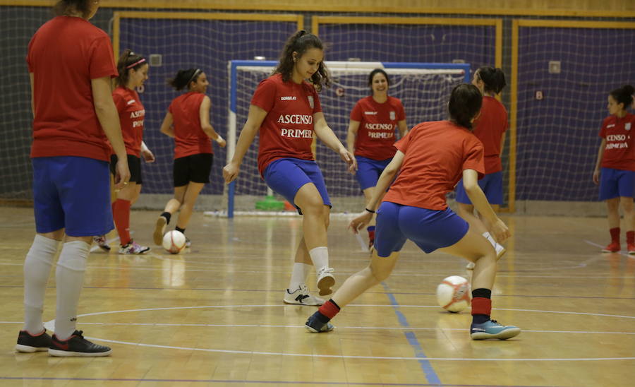 Varias jugadoras del conjunto bilbaíno durante un entrenamiento. 