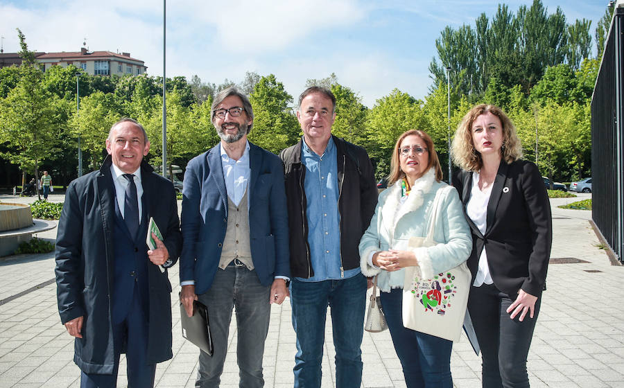 Fotos: Las fotos del debate entre los candidatos a diputado general de Álava