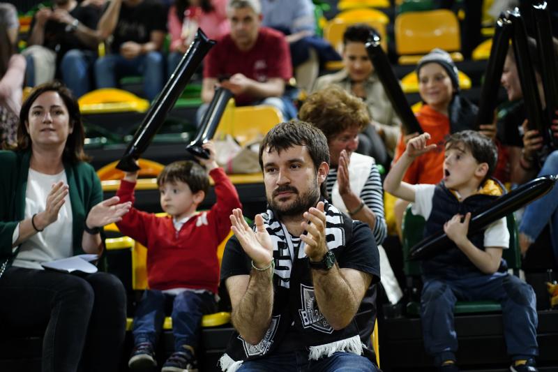 Fotos: Bilbao Basket-Palencia: ambientazo en Mirbilla