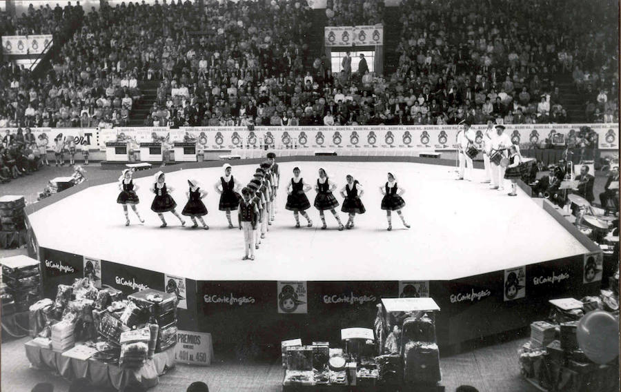 Imagen de una fiesta infantil organizada por El Corte Inglés en 1971