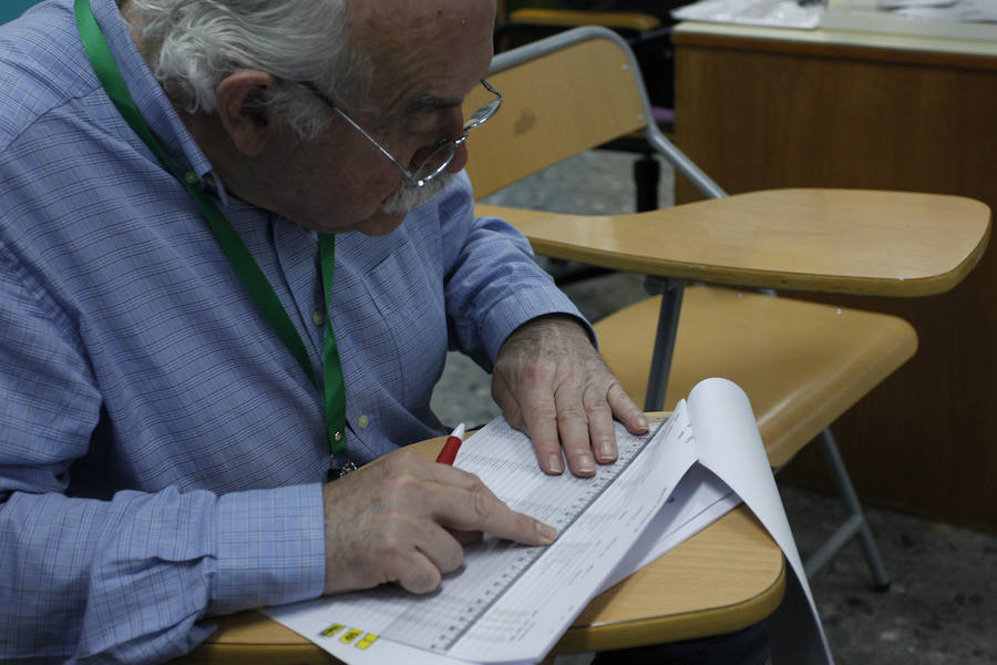 Fotos: Los vizcaínos acuden a votar