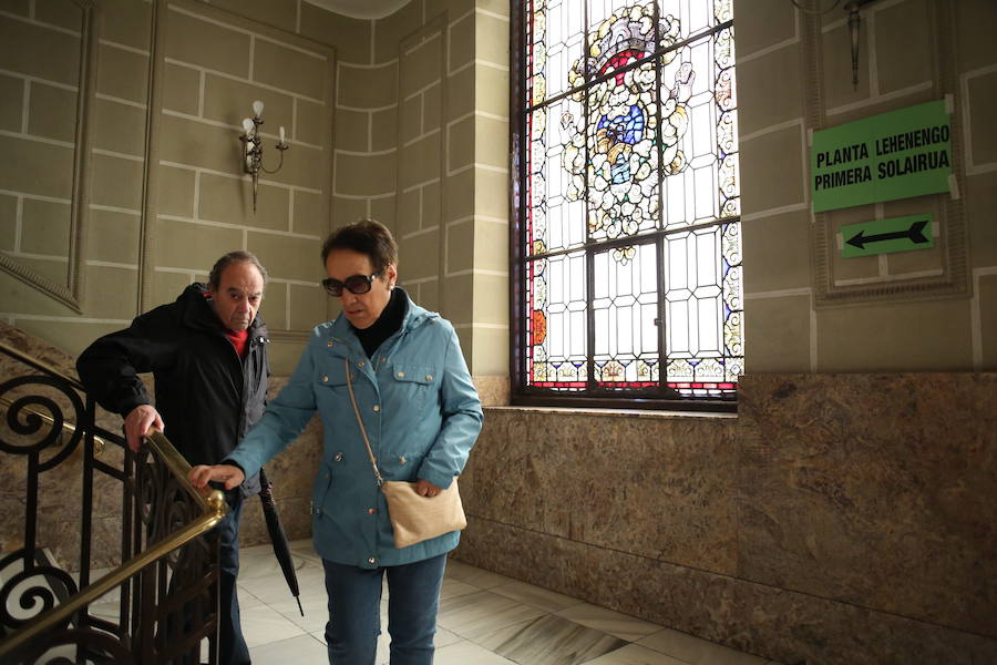 Fotos: Los vizcaínos acuden a votar