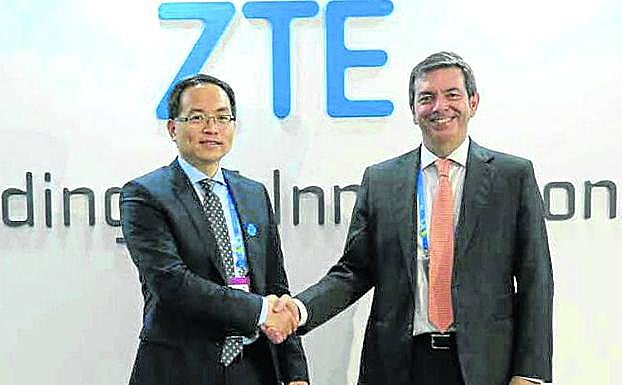 Firma del acuerdo de Euskaltel con la compañía china ZTE.