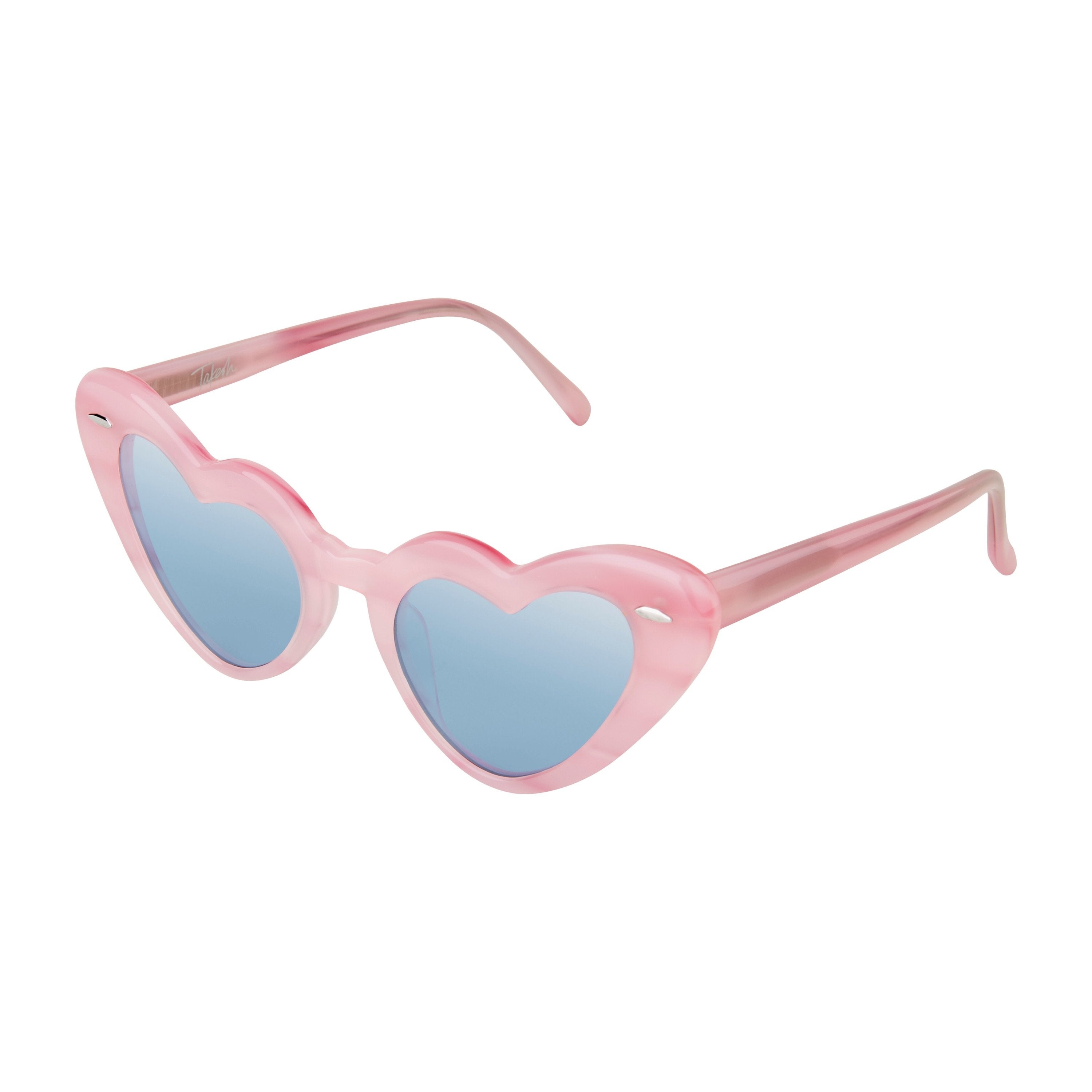 La vizcaína Almudena Blanco predijo que las gafas con forma de corazón serían tendencia. Ahora, Beatrice Borromeo y Tatiana Santo Domingo han apostado por ellas para asistir al Gran Premio de Mónaco