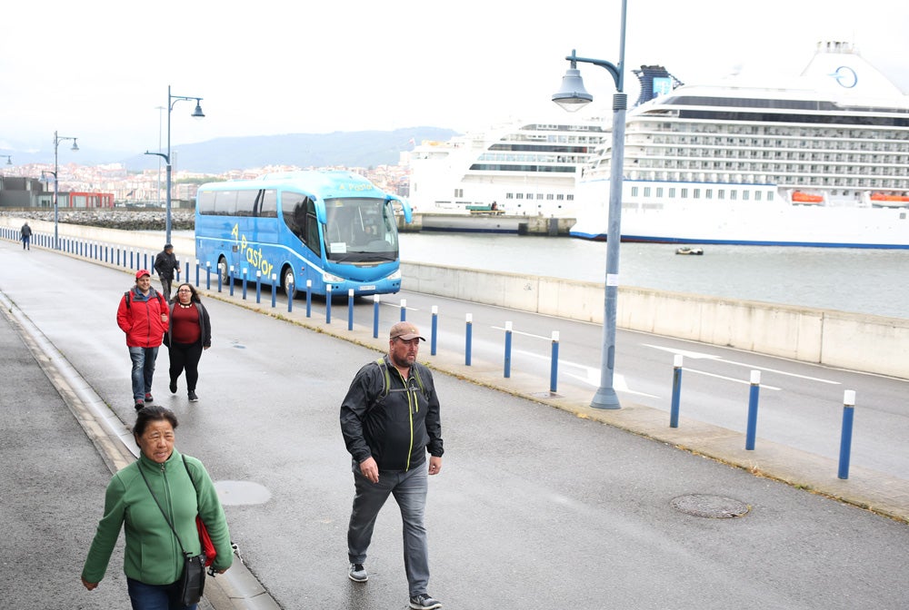 Fotos: Más de 6.400 cruceristas llegan a Bilbao