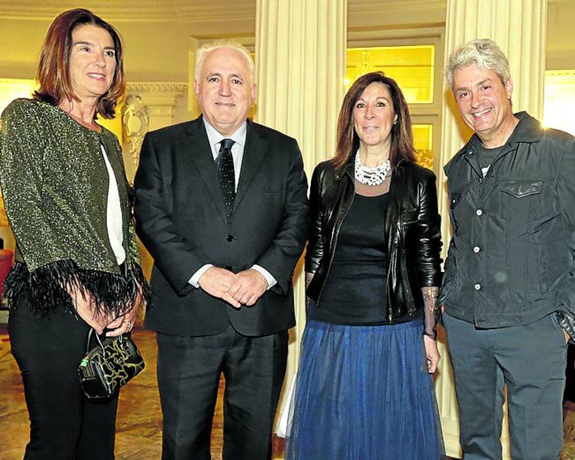 Elena Auzmendi, José María Guibert, Edurne Davalillo y Fernando Canales.