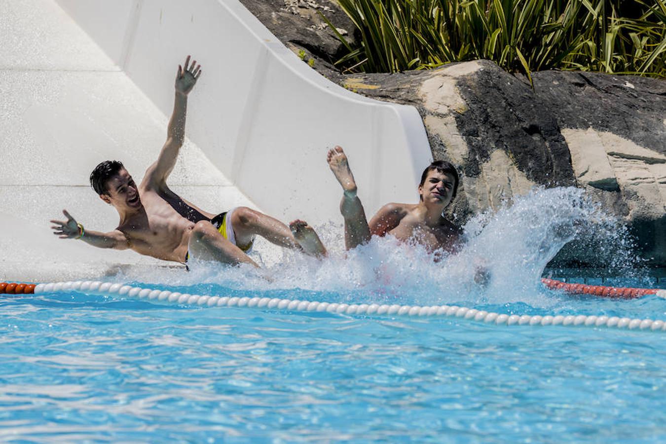 Fotos: Día de piscina y &#039;playas&#039; en Álava