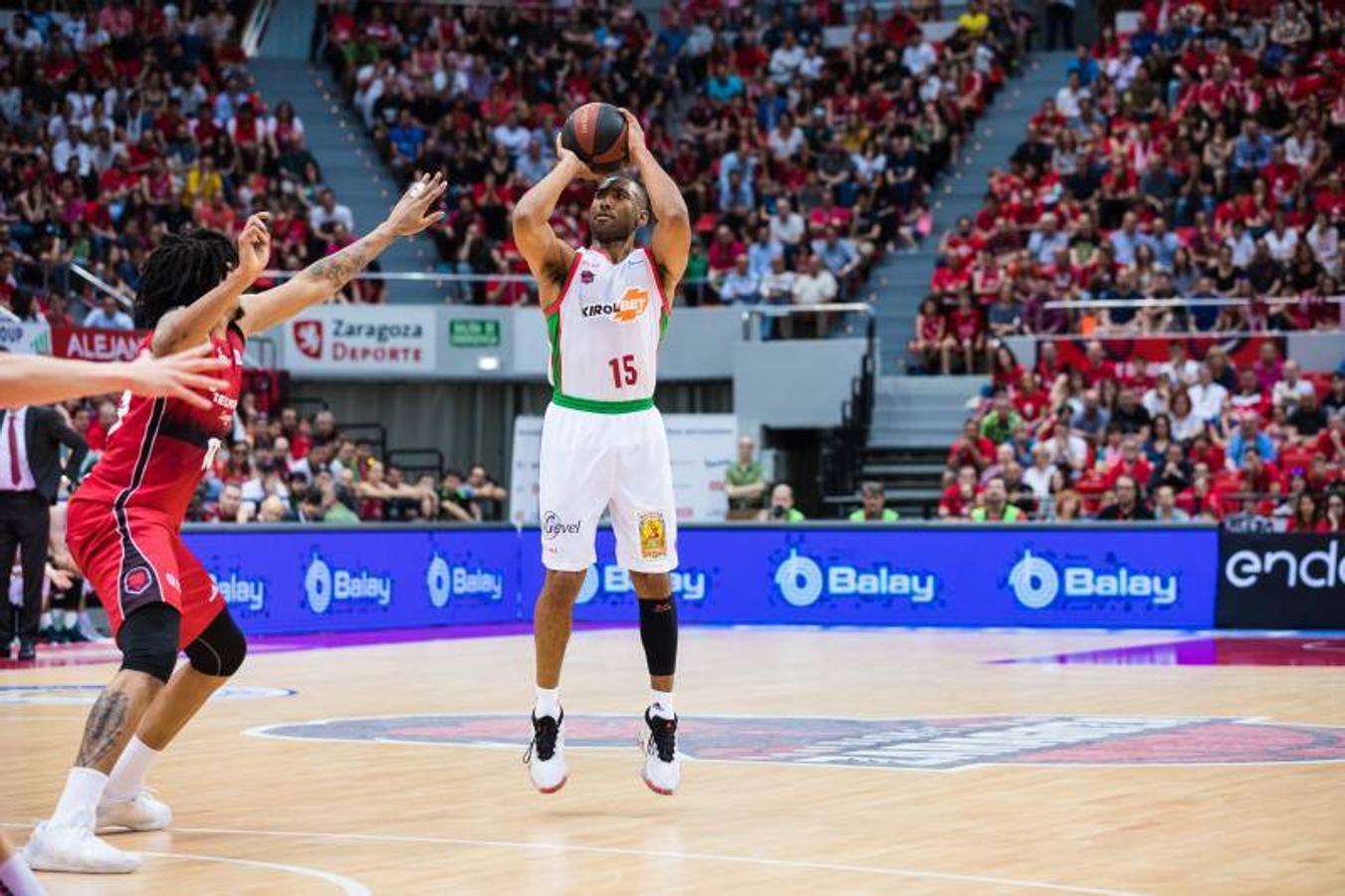 Fotos: Las imágenes del Zaragoza-Baskonia