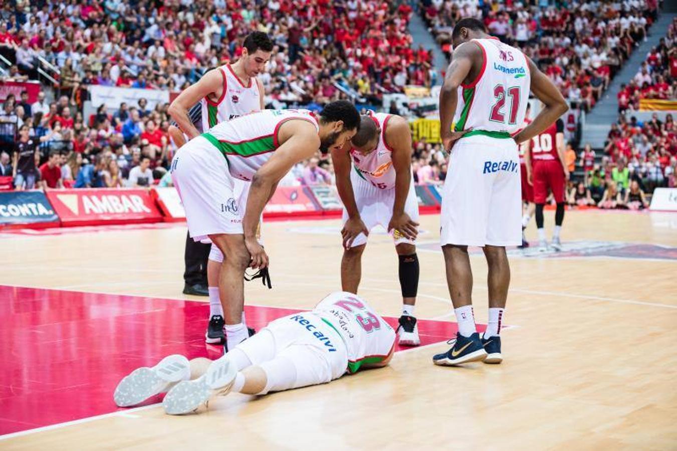 Fotos: Las imágenes del Zaragoza-Baskonia