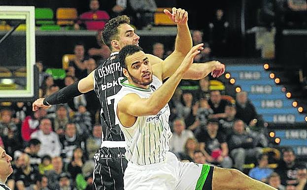 El triunfo más holgado. Fue, de forma sorpresiva, ante el líder Betis, que cayó de 30 puntos en Miribilla.