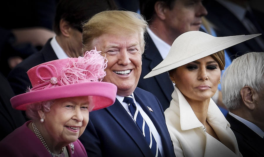 Una serie de actos recuerdan la Operación Overlord, en la que una fuerza 130.000 hombres protagonizó el asalto de la costa francesa de Normandía. Tres de aquellos soldados, hoy nonagenarios, han saltado en paracaídas, mientras diferentes mandatarios han mostrado sus respetos a los caídos en el Día D