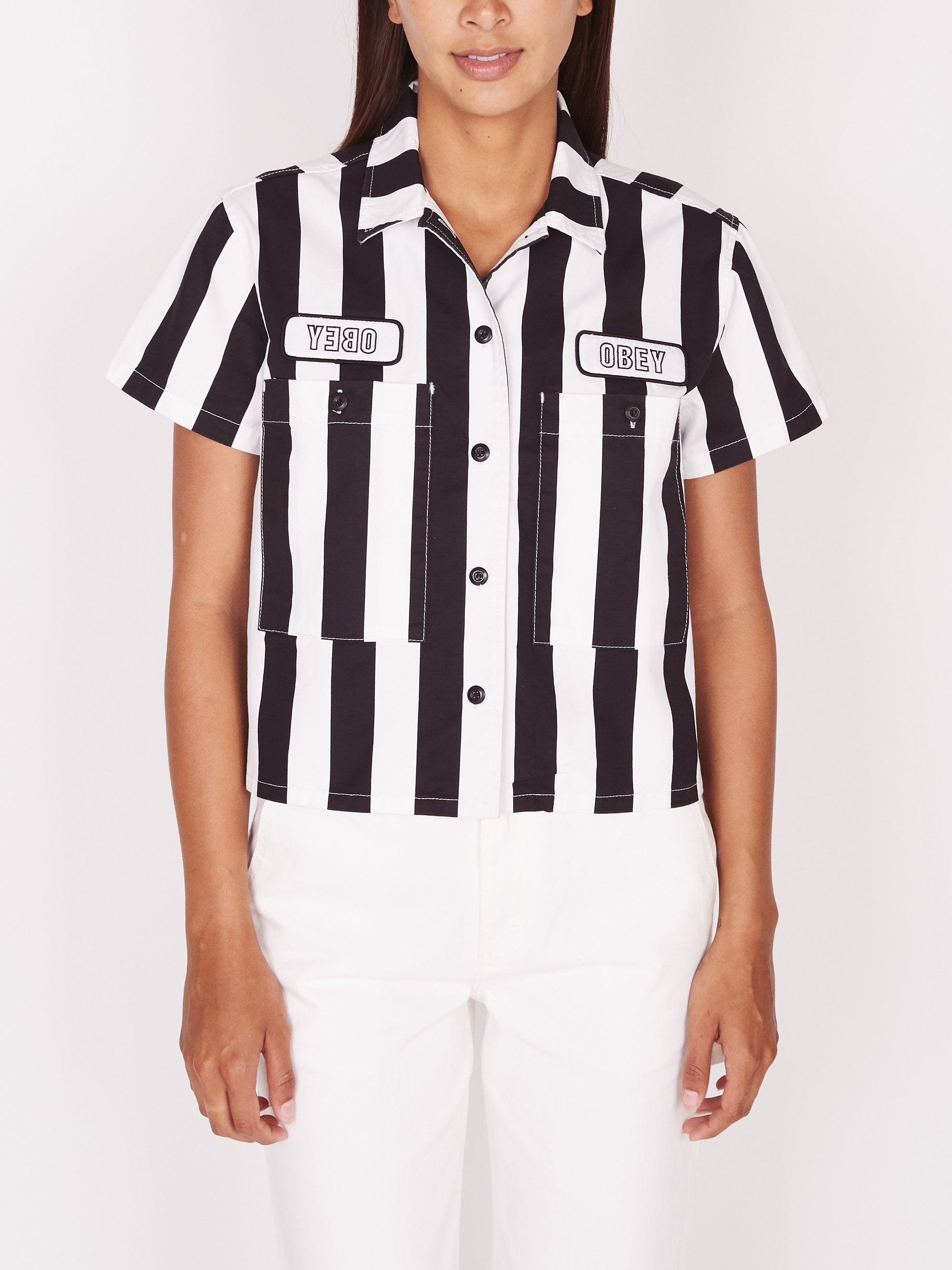 La prenda estrella de Chanel para esta primavera-verano es una blusa bordada que permite mil combinaciones y que ha sido objeto de clones 'low-cost'