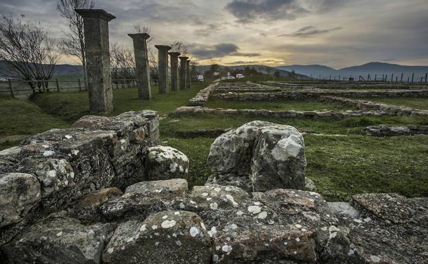 Muros y columnas de la época romana.