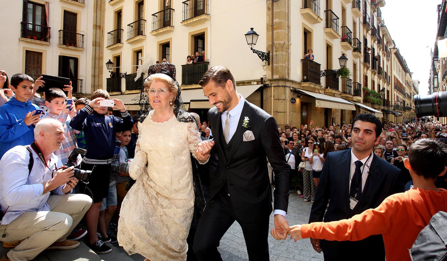 Fernando Llorente y María Lorente se casaron el 20 de junio de 2015 en la basílica de Santa María del Coro de San Sebastián y celebraron el banquete en el restaurante Itxas Bide