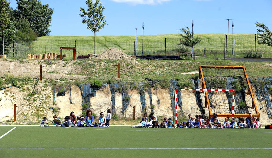Fotos: El colegio de Ribabellosa revoluciona la hora del patio