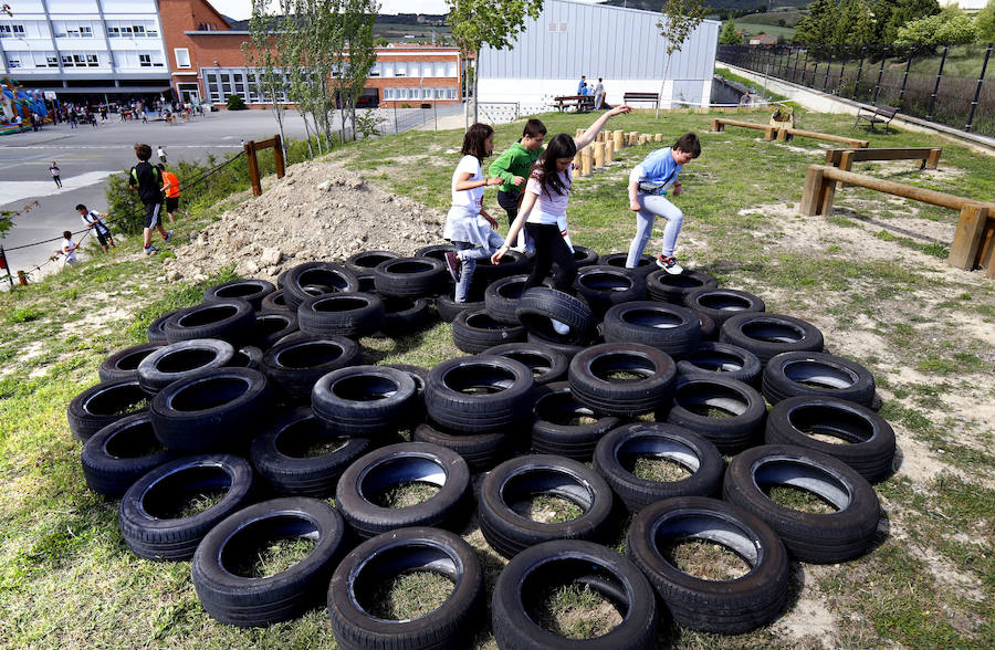 Fotos: El colegio de Ribabellosa revoluciona la hora del patio