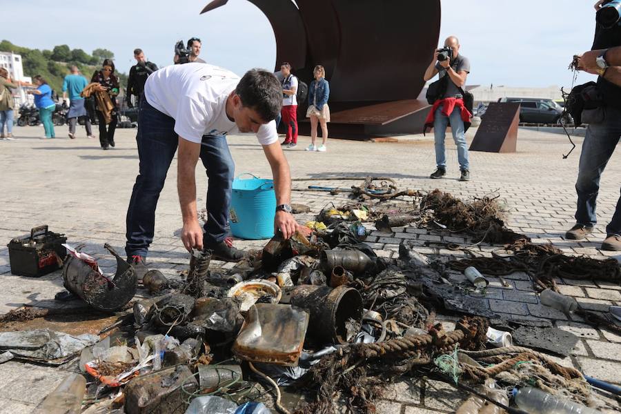 Fotos: Limpieza de basura en Urdaibai