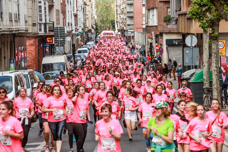 6.000 participantes toman parte en la Carrera de la Mujer que en su decimosegunda edición vuelve a concienciar sobre la prevención del cáncer de piel