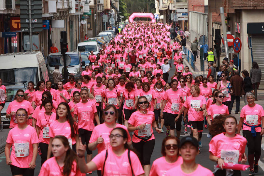 6.000 participantes toman parte en la Carrera de la Mujer que en su decimosegunda edición vuelve a concienciar sobre la prevención del cáncer de piel