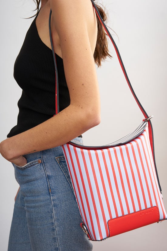 Bolsos y pendientes con sello vizcaíno para esta primavera-verano