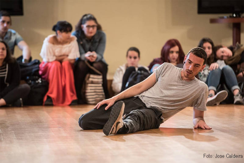 Aimar Pérez Galí impartiendo uno de sus talleres