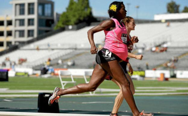 Alysia Montaño entrenando embaraza de 8 meses. 