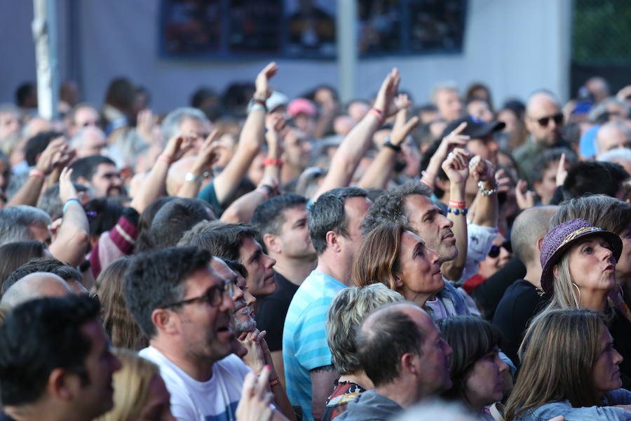 Una fiesta veraniega y urbanita dio el guitarrista de Springsteen como acto estelar del soleado sábado en el Music Legends