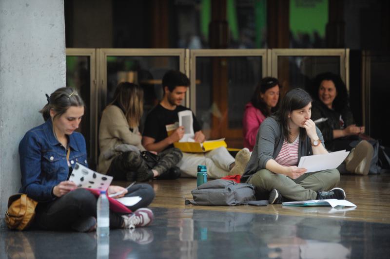 6.416 aspirantes optan a una plaza de maestro, 95 para plazas de profesor de conservatorio y 56 para escuelas oficiales de idiomas