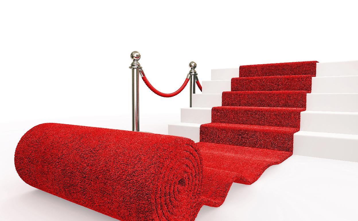 Alfombra roja y escaleras