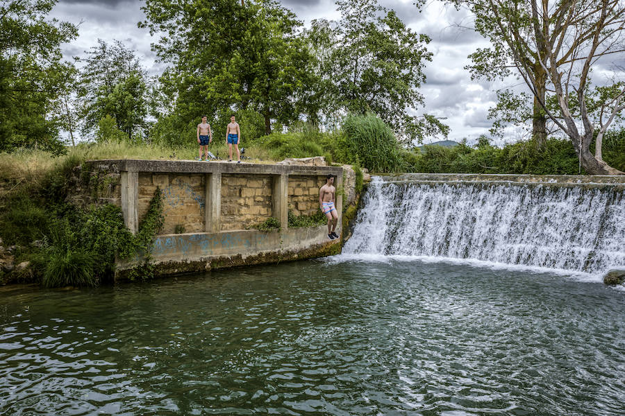 Zona de baño de Linares (Berantevilla) en el río Ayuda.