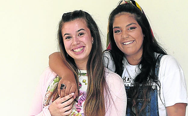 Jasone Francés y Violeta Pérez han terminado Bachillerato. 