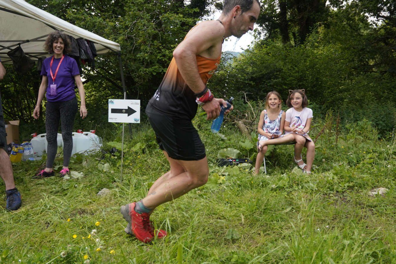 Gran ambiente el que se ha vivido en las carreras del Flysch Trail, donde el calor ha sido protagonista y ha hecho mella en los corredores.