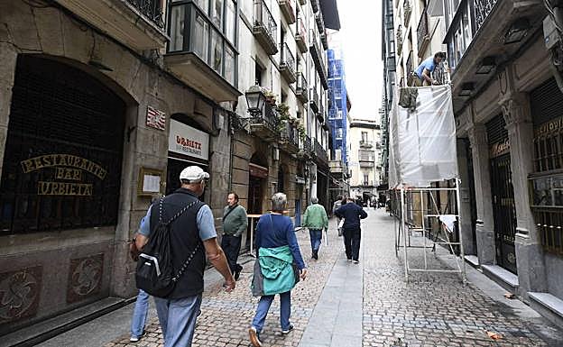 Turistas en el Casco Viejo. 