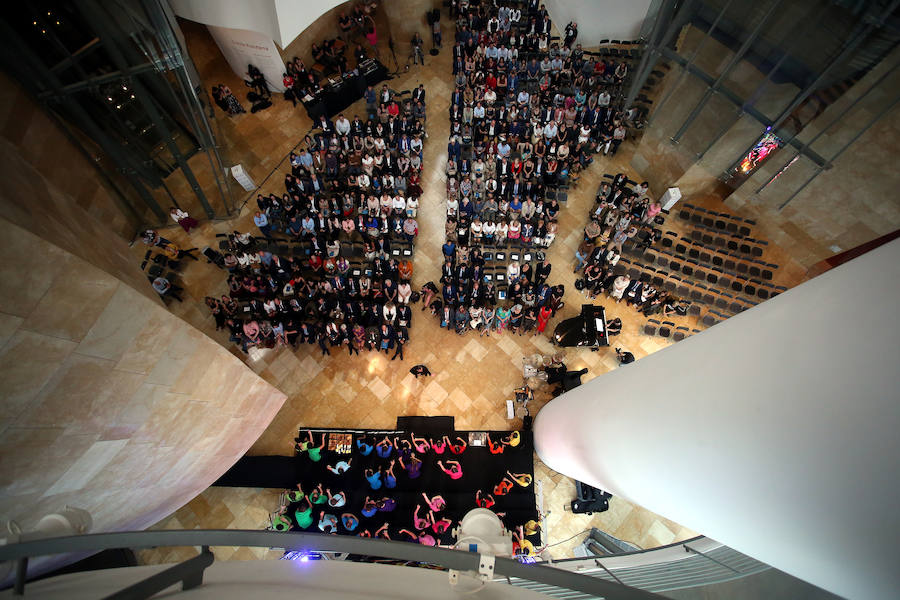 Reprsentantes de doce países asiten a la gala de estos galardones por el cambio social que se celebró en el Museo Guggenheim