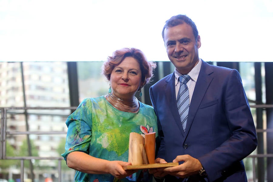 Reprsentantes de doce países asiten a la gala de estos galardones por el cambio social que se celebró en el Museo Guggenheim