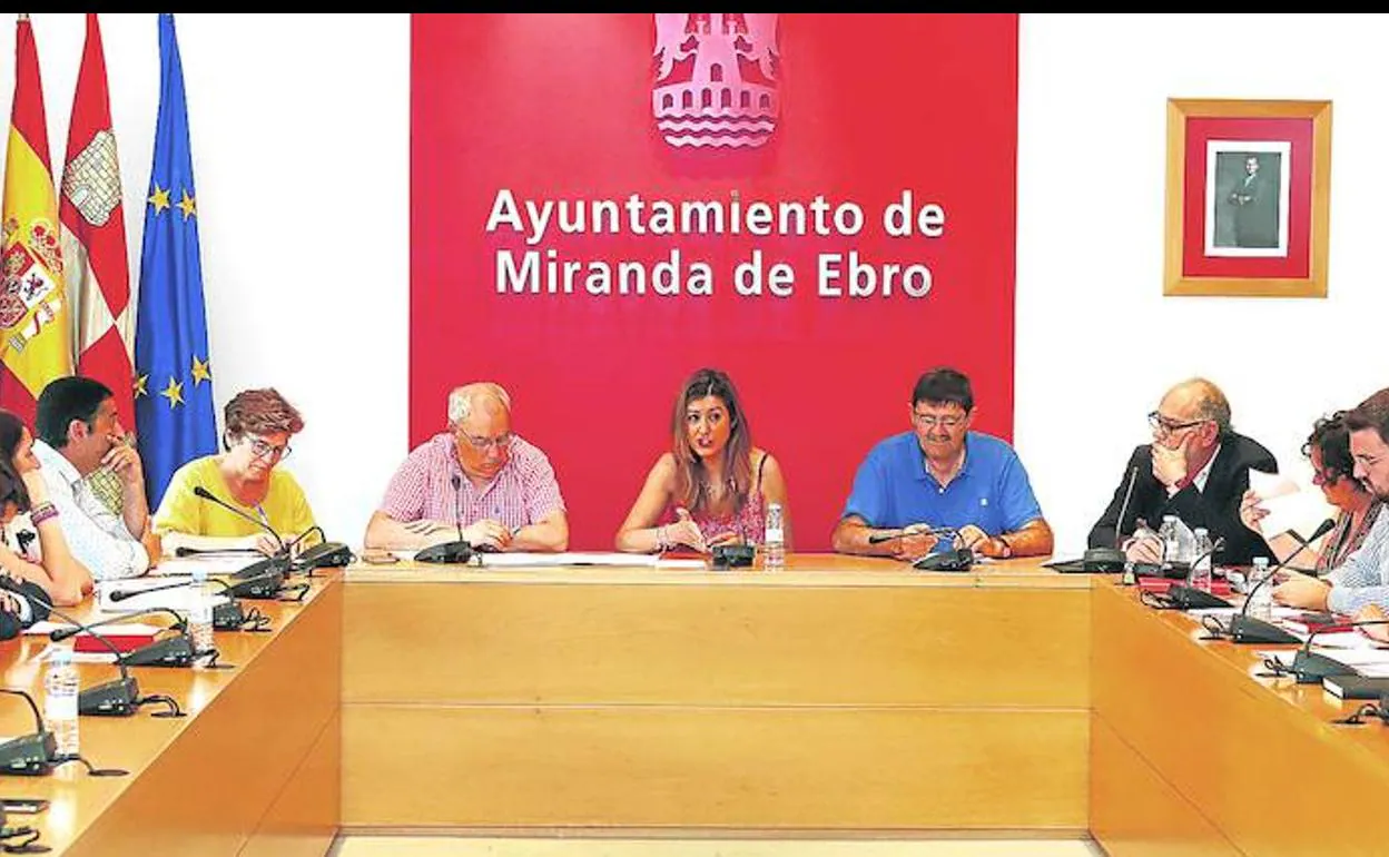 Un momento de la sesión plenaria celebrada en la mañana de ayer en el Ayuntamiento de la ciudad. 