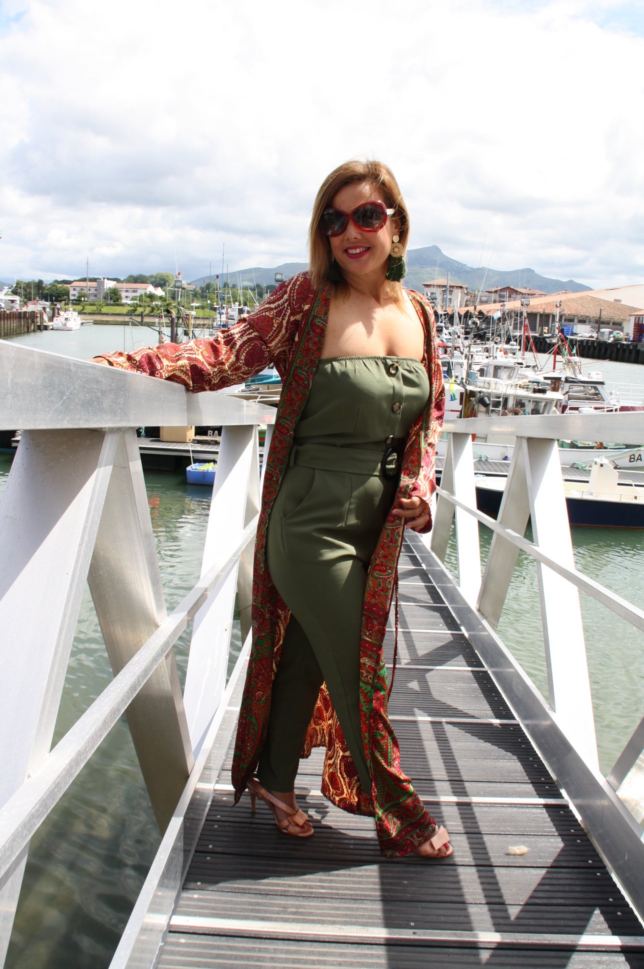 La 'instagramer' Vanessa Mulas nos enseña a sacar partido a un veraniego mono verde militar