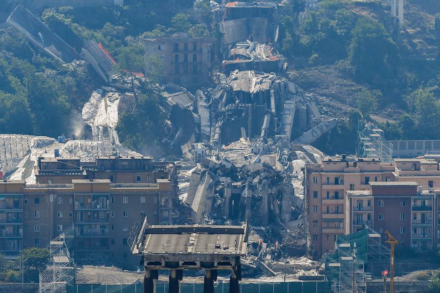 El Gobierno italiano evacúa a 3.400 de personas personas para tirar las dos torres que permanecían de pie tras el derrumbe de 2018