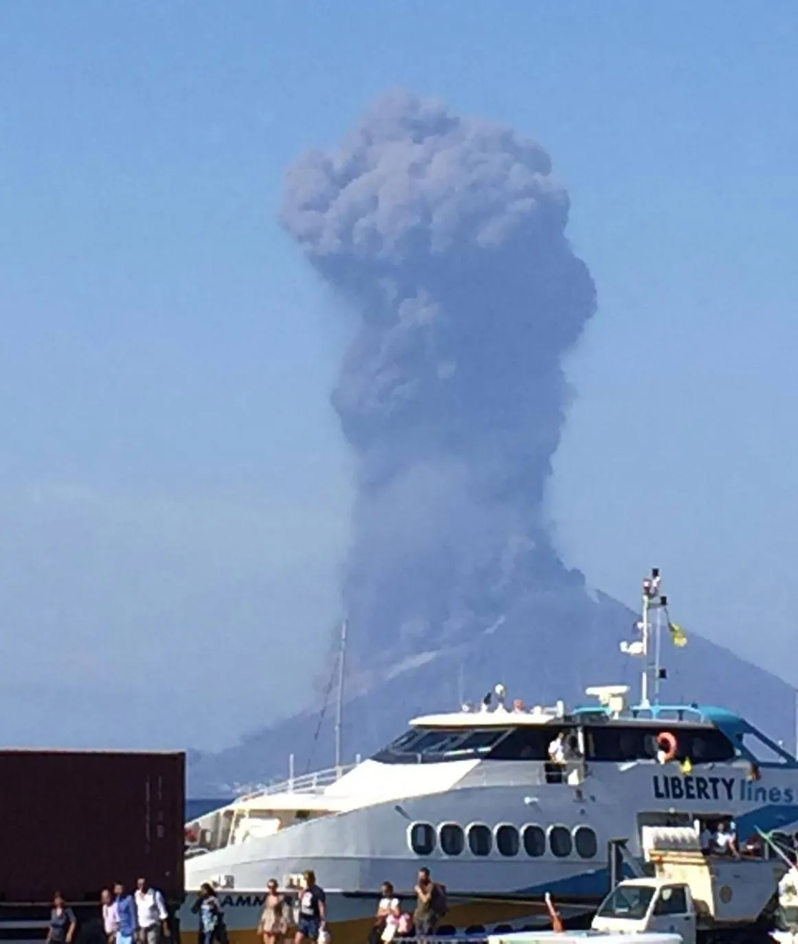 Fotos: El volcán Stromboli entra en erupción
