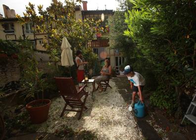 Imagen secundaria 1 - Detalles del jardín de Ana Isabel de Pablo