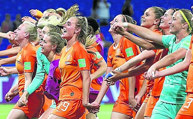 Las jugadoras de la selección de Países Bajos celebran el pase a la final. 